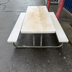 Picnic Table 