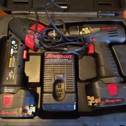 Snap on Drill Flashlight Combo