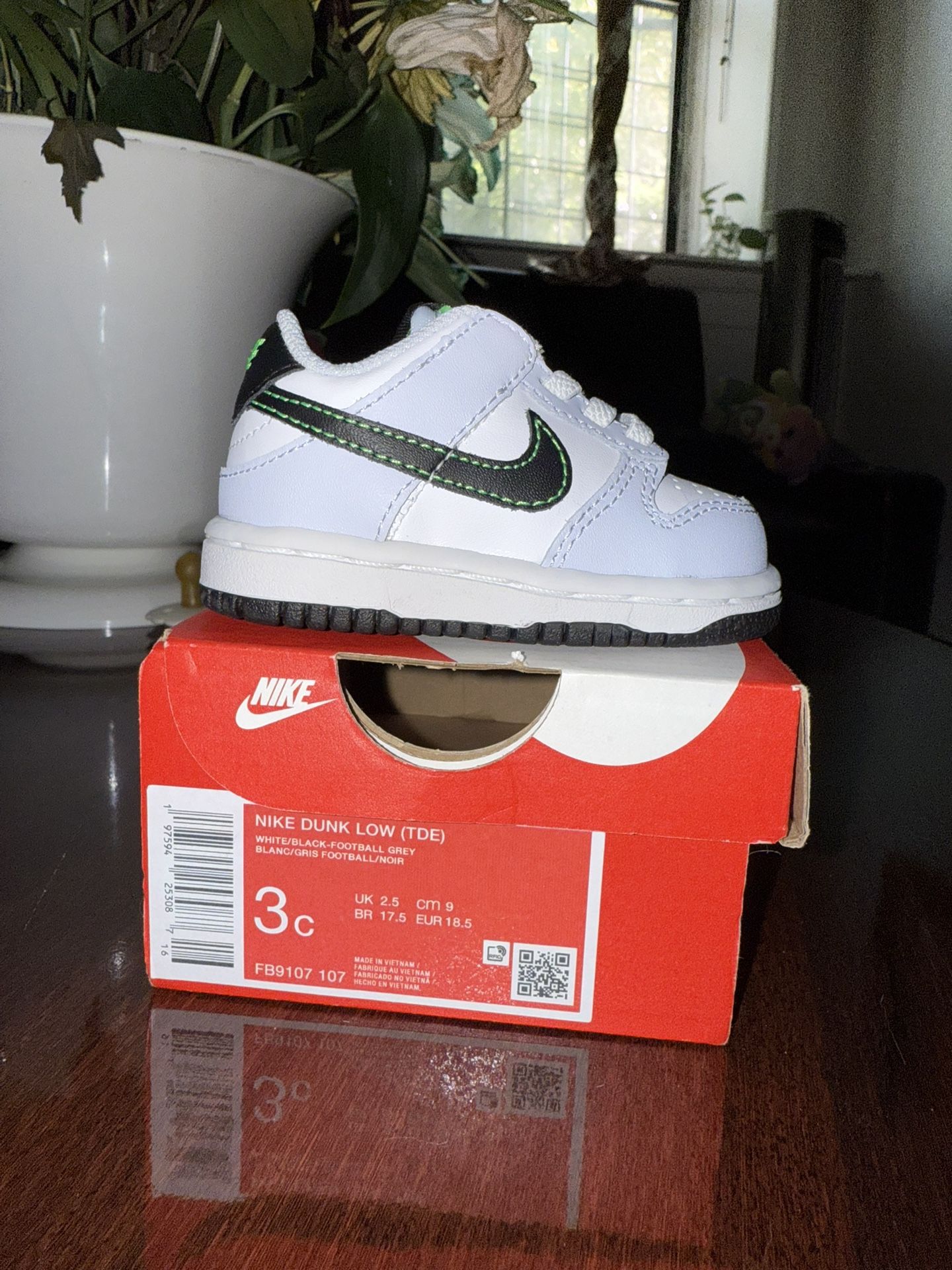 Nike Infant Shoes Size 3C