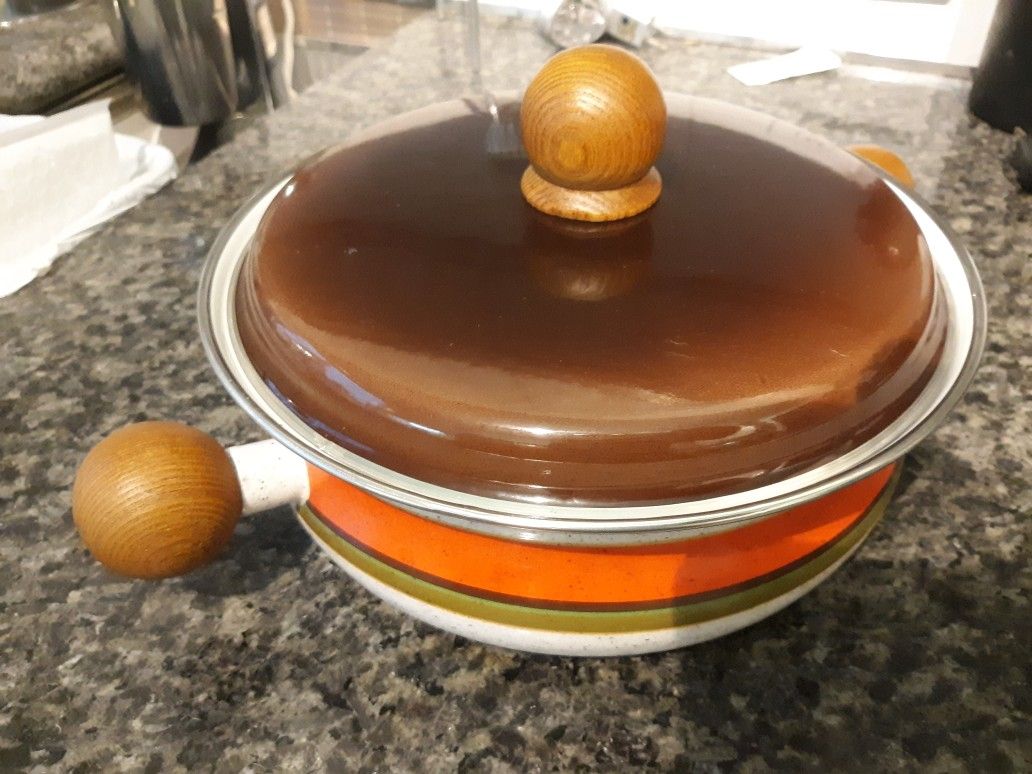 Vintage enamel pan atomic retro brand new unused