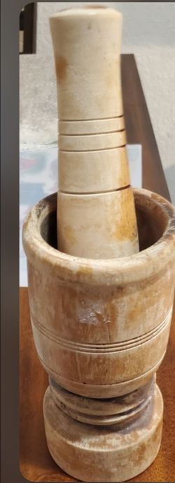 Brand new real wood mortar Patel ( never used ).