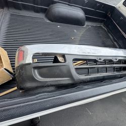 Toyota pick up front bumper