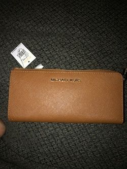 Michael kors wallet
