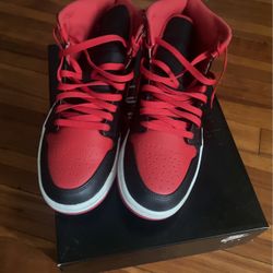 Air Jordan 1 (Bred)