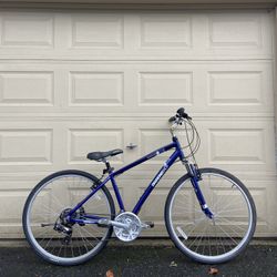 Diamondback Edgewood Hybrid Bike – 700c, 21-Speed Bicycle