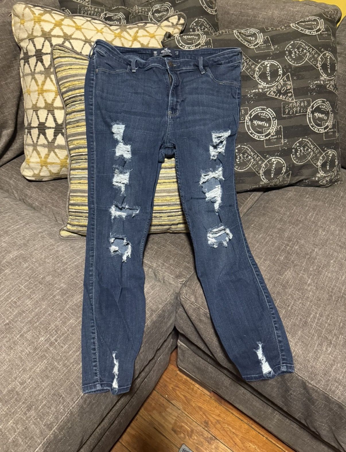 HOLLISTER Distressed Crop Jean Legging Size 15R W 32 L 26 Petite