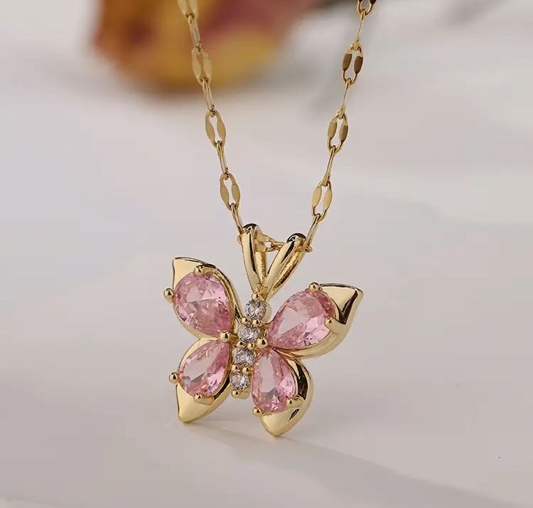🌸PINK BUTTERFLY NECKLACE 🌸18 K Gold On Stainless Steel