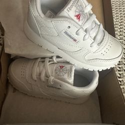 Baby Toddler Reebok Classic White Shoes Size 7 Infant 