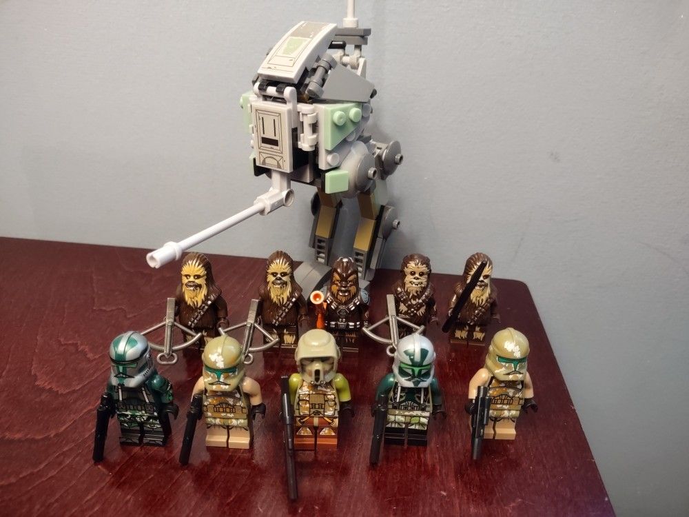 Non Lego Star Wars 41st Scout Battalion Clones And Wookiee Minifigures