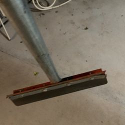 FLOOR SCRAPER 