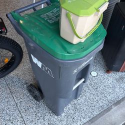 Organic And Food Waste Recycling bins