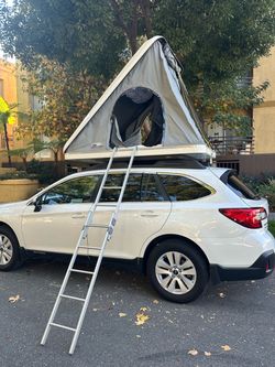 Car roof camper (car not included)