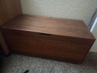Wooden chest box