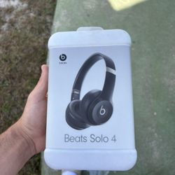 Beats Solo 4