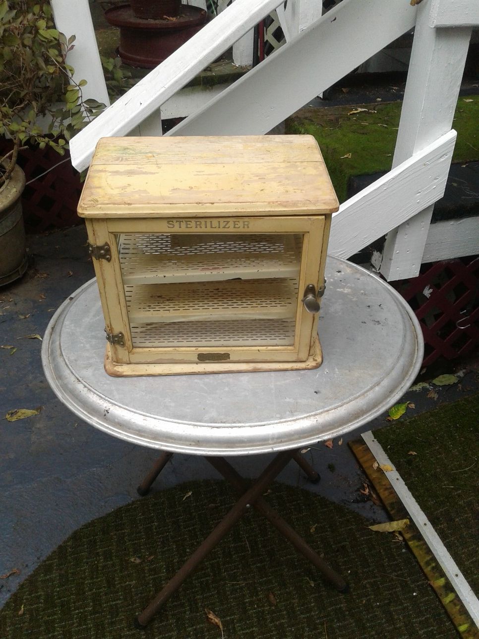 Sterlizer barber display case