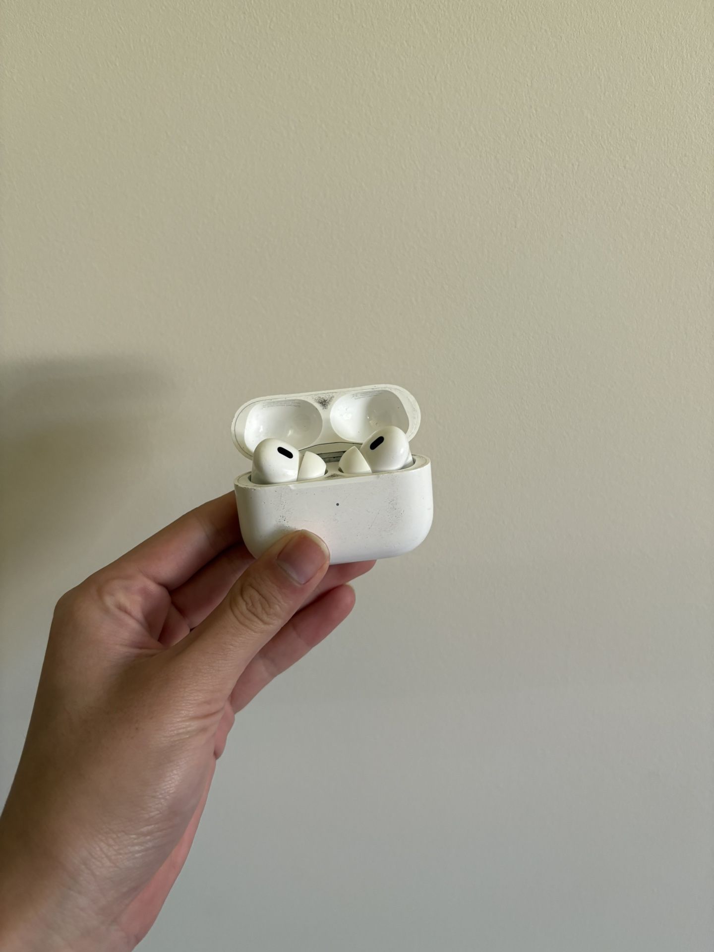Apple AirPods Pro (2nd Gen) with MagSafe Charging Case