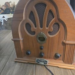 Thomas Collector Radio
