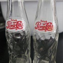 Vintage Pepsi Cola glass salt and pepper shakers. 
