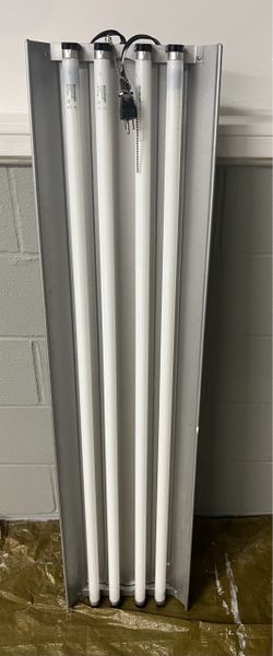 4-Bulb Fluorescent Shop Light Fixture