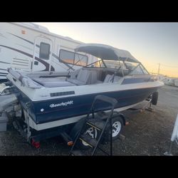5.7L Engine Low Hours For The Age Great Value Boat Very Clean!!!!