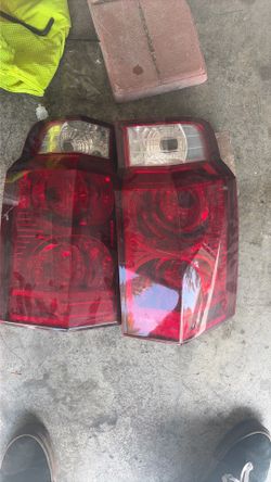 Jeep commander tail lights