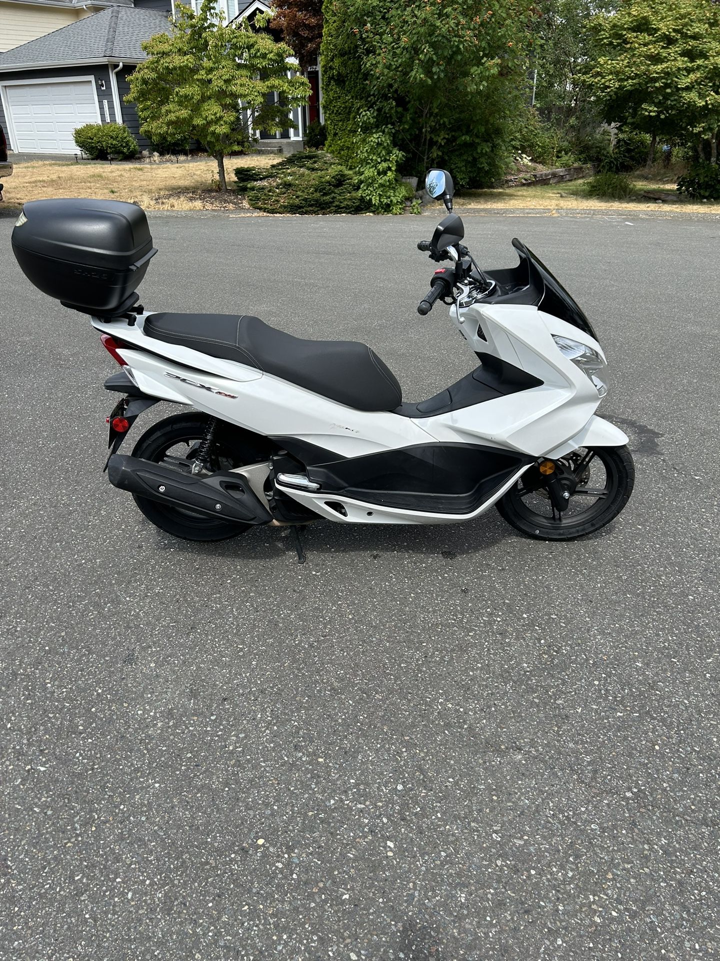 2017 Honda PCX Scooter