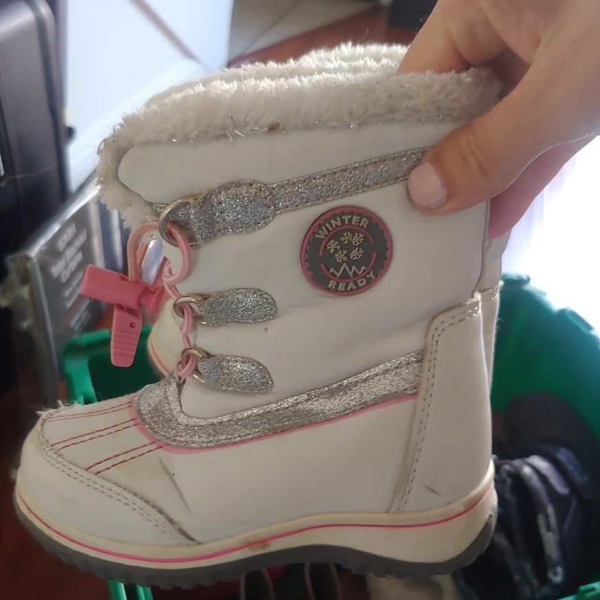 Little Girl Snow Boots Size 7