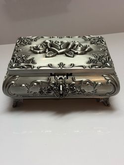 Large Vintage Metal Jewelry Box Antique Jewelry Keepsake Gift Box Case for Girl Women