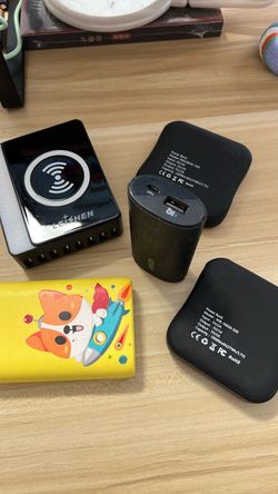 Lot of 5 Portable Power Banks and Chargers
