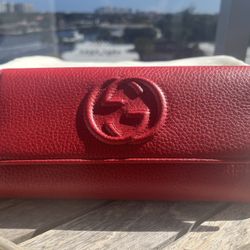 RED GUCCI PURSE 