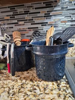 KITCHEN UTENSIL HOLDERS