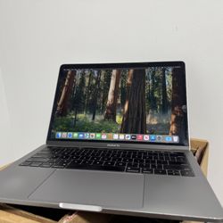 MacBook Pro 512GB SSD 16GB Ram New Battery & Touch Bar