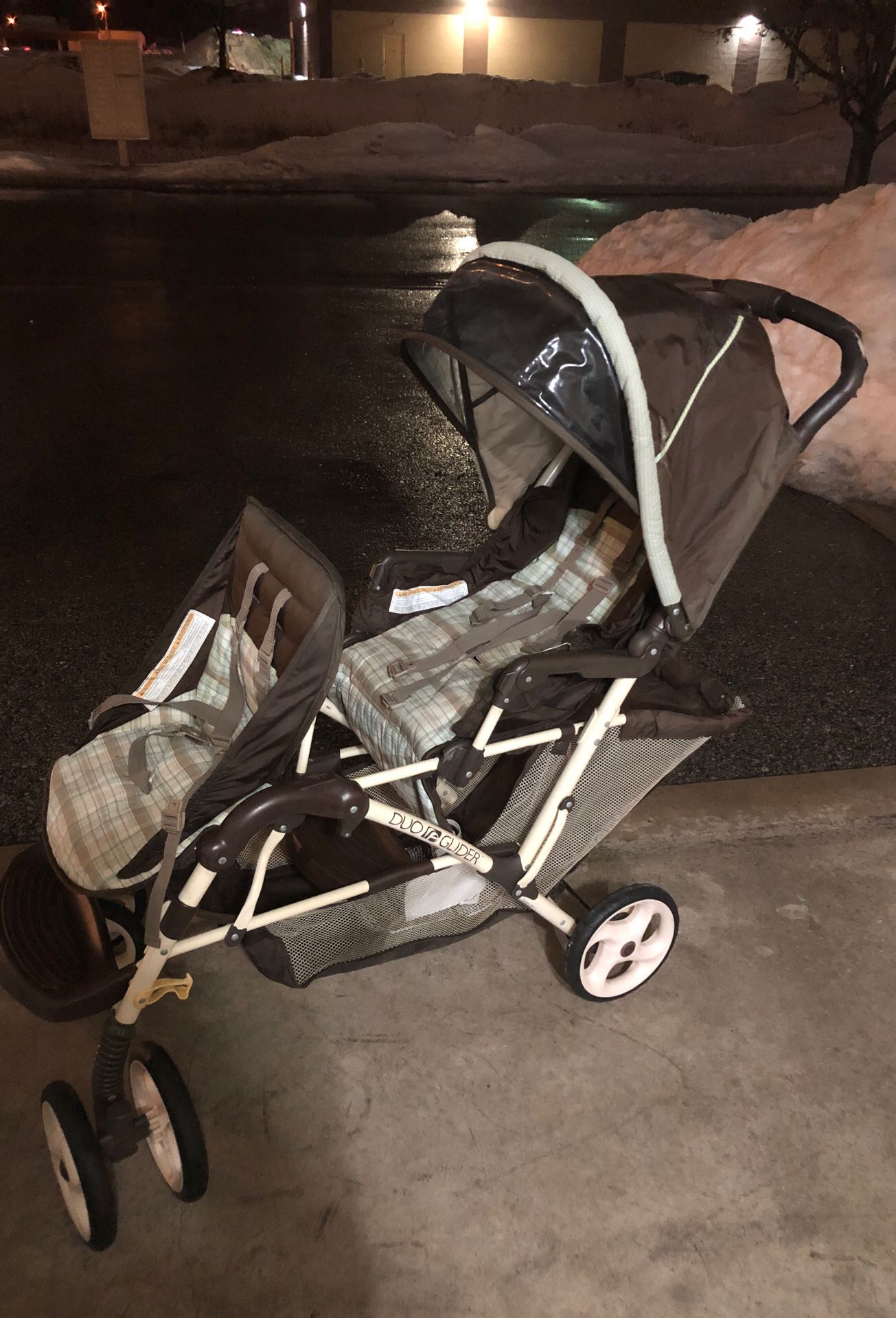 Double stroller Is the use