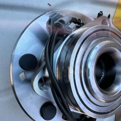 2017 Silverado front wheel hub 4x4