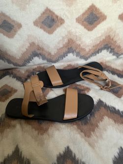 Bamboo sandals size 6.5wmns