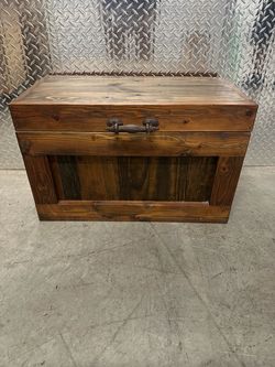 Rustic Wooden Storage Trunk with Metal Handle