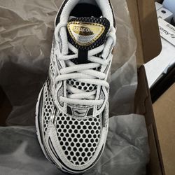 Saucony