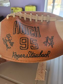 Signed Autographed Roger Staubach Football