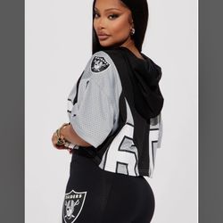 Large Fashion Nova Raiders Crop Top Jersey 
