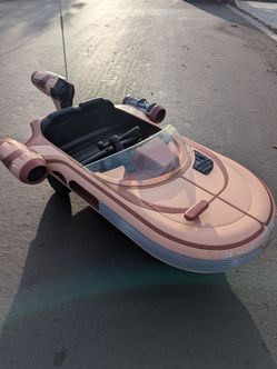 Star Wars Landspeeder 12V Ride-on for Kids