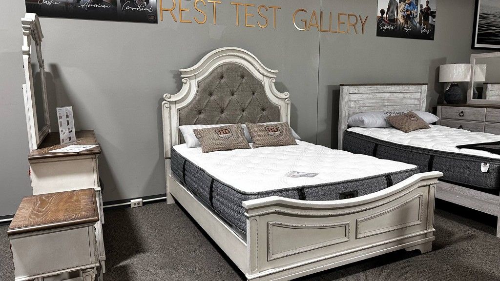 OM• $38 Initial • Brand New Realyn Queen Size Bedroom Set