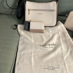 Beautiful Kate, Spain. Bad with the wallet. I will take 150 for both. They never been used a brand new.