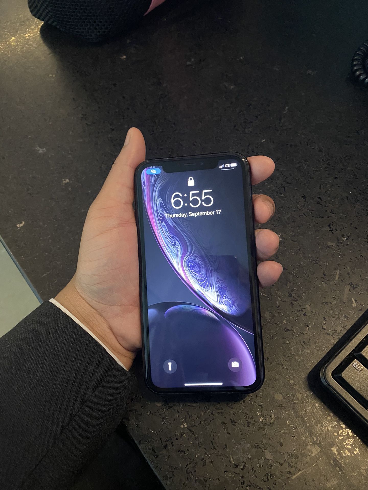 IPHONE XR UNLOCKED