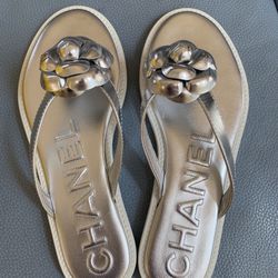 CHANEL Flip  Flops