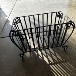 Magazine Rack Wrought Iron Like new!
