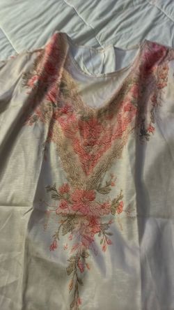 Women’s  Xl Top Pretty Pink Floral Print 