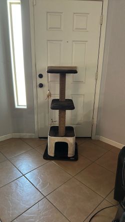 Pet Planet cat tree