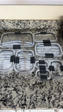 🍱 16-Piece Food Storage Container Set – Like New