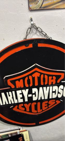 24 inch metal sign with chain Harley