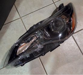 Left side headlight assembly Camry 15-17